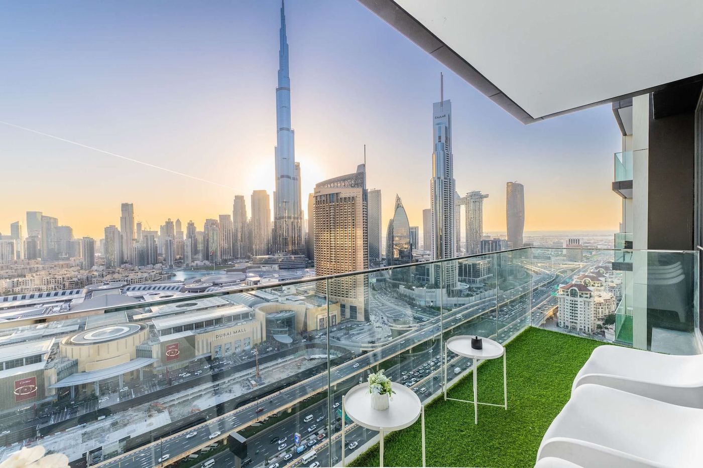 4-Bedroom, Downtown Views 1 — photo 1